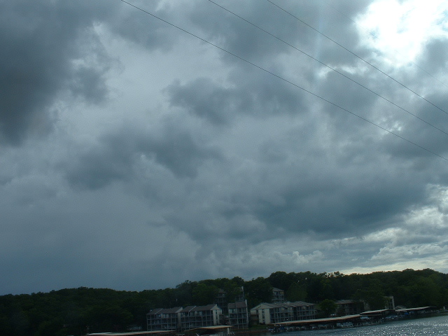 06-12-2003clouds2.jpg